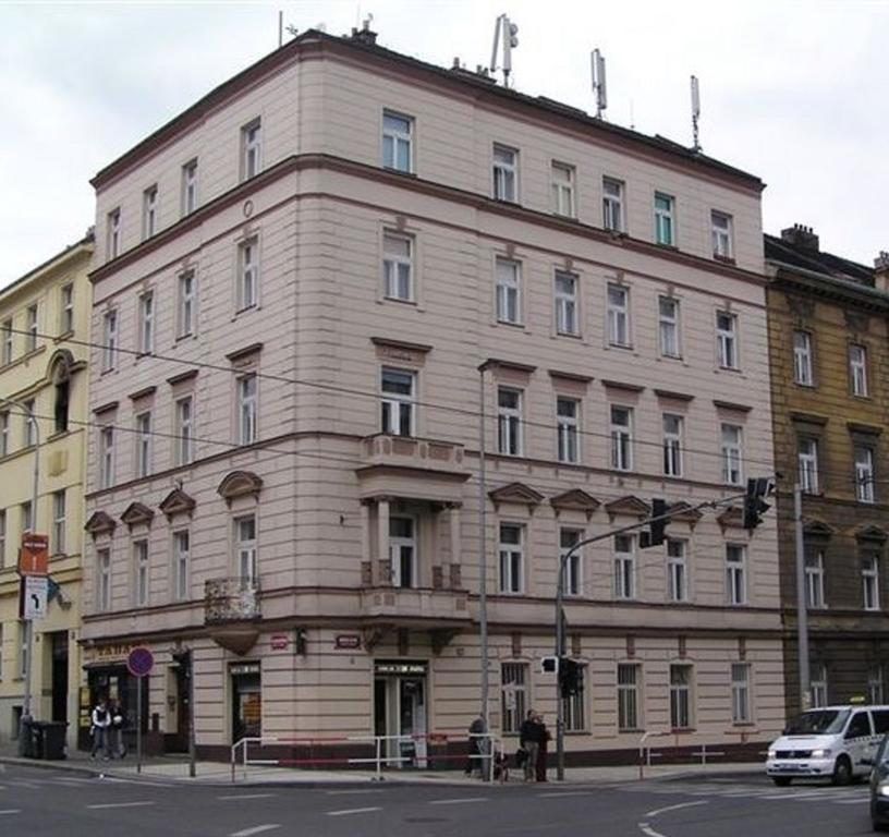 Angel City Aparthotel Prague Exterior photo