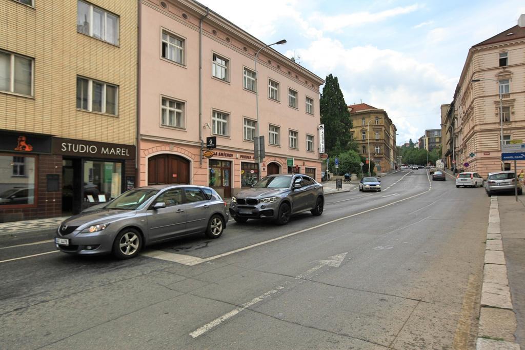 Angel City Aparthotel Prague Exterior photo